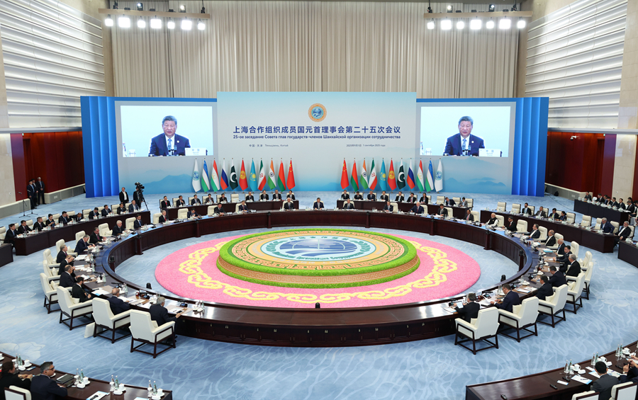 9月1日上午,上海合作組織成員國元首理事會第二十五次會議在天津梅江會展中心舉行。中國國家主席習(xí)近平主持會議并發(fā)表題為《牢記初心使命 開創(chuàng)美好未來》的重要講話。 9月1日上午,上海合作組織成員國元首理事會第二十五次會議在天津梅江會展中心舉行。中國國家主席習(xí)近平主持會議并發(fā)表題為《牢記初心使命 開創(chuàng)美好未來》的重要講話。